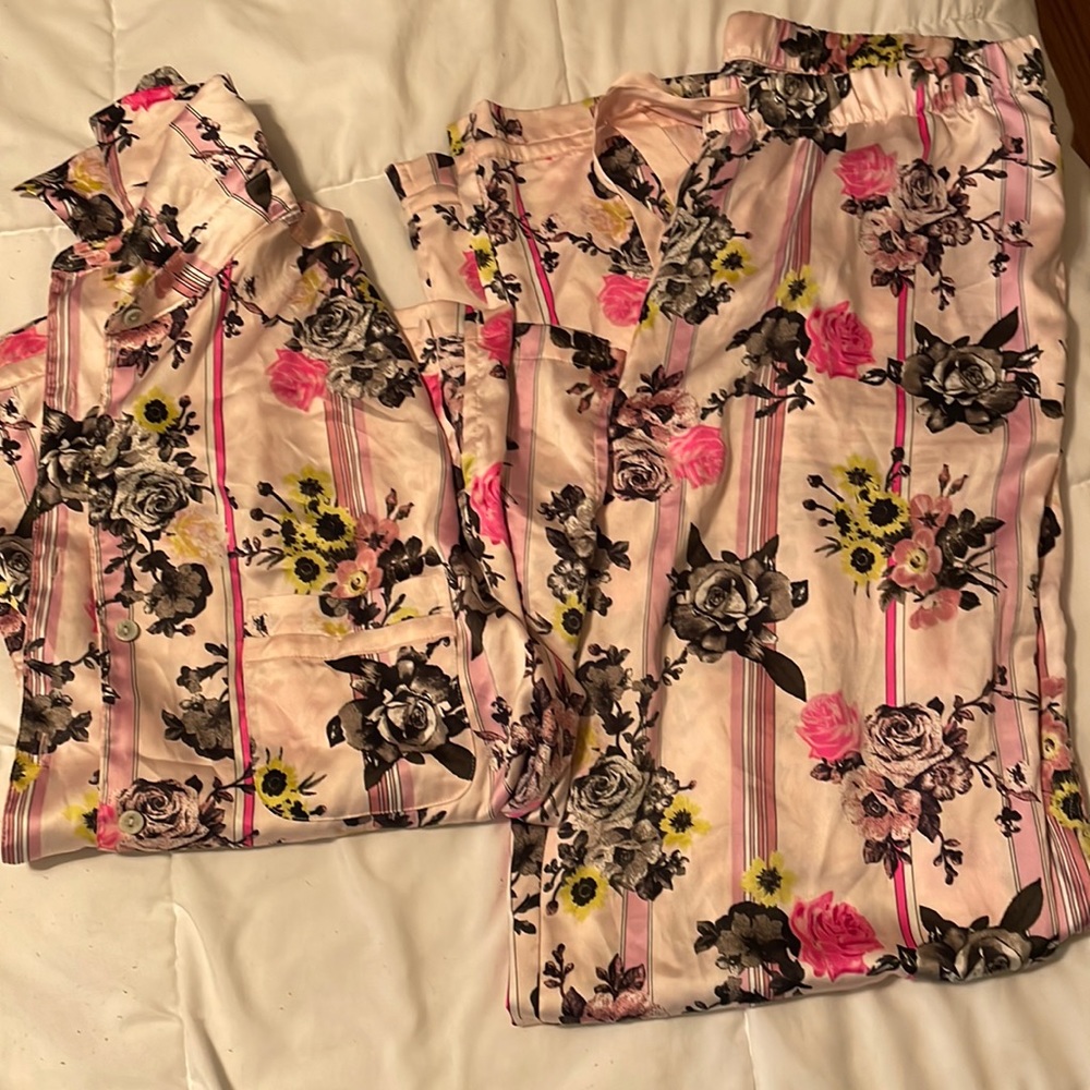 Victorias Secret  Pajama Set